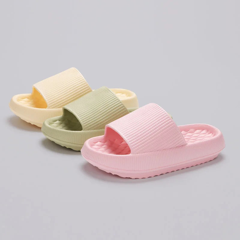 Women Thick Platform Cloud Slippers Eva Cfortable Non-Slip Home Slides Women Summer Lightweight Soft Sole Sandals Flip Flops